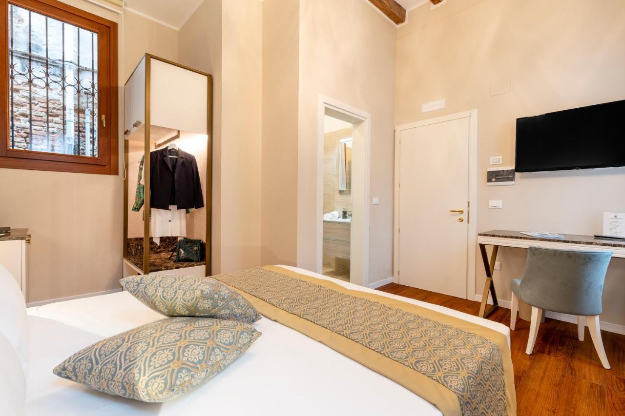 Residenza La Duchessa Deluxe Rooms Venice Exterior photo